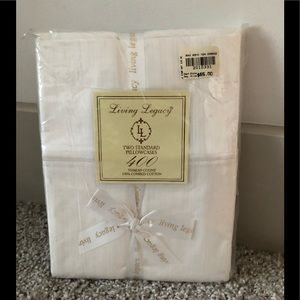 Luxury 400 Ct White Standard Pillowcases